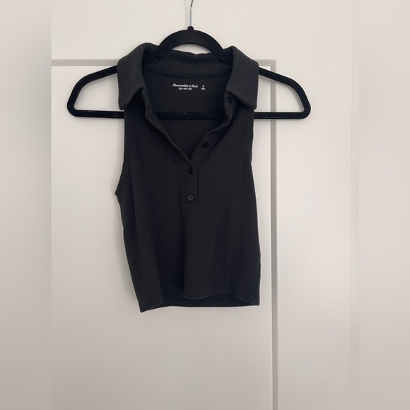 Abercrombie & Fitch Soft AF Rib Sleeveless Top - Picture 2 of 2